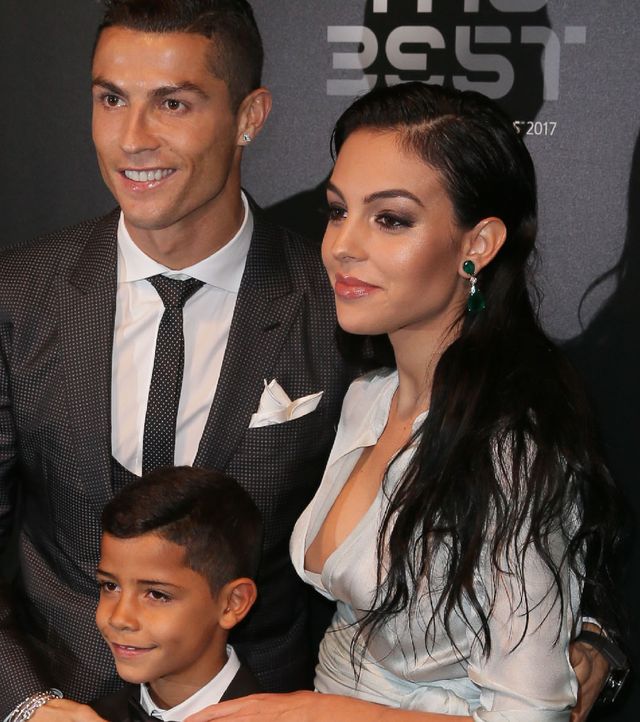 Georgina Rodriguez z Cristiano Ronaldo - najlepszym piłkarzem FIFA (ZDJĘCIA)