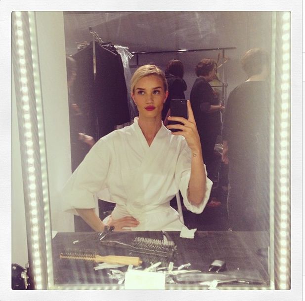 Co powiecie na Rosie Huntington-Whiteley bez makijażu? FOTO Co powiecie na Rosie Huntington-Whiteley bez makijażu? FOTO