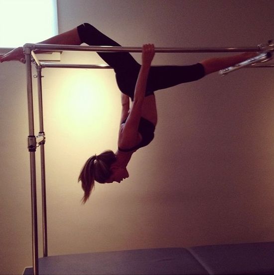 Rosie Huntington-Whiteley pokazuje, jak dba o linię (FOTO)