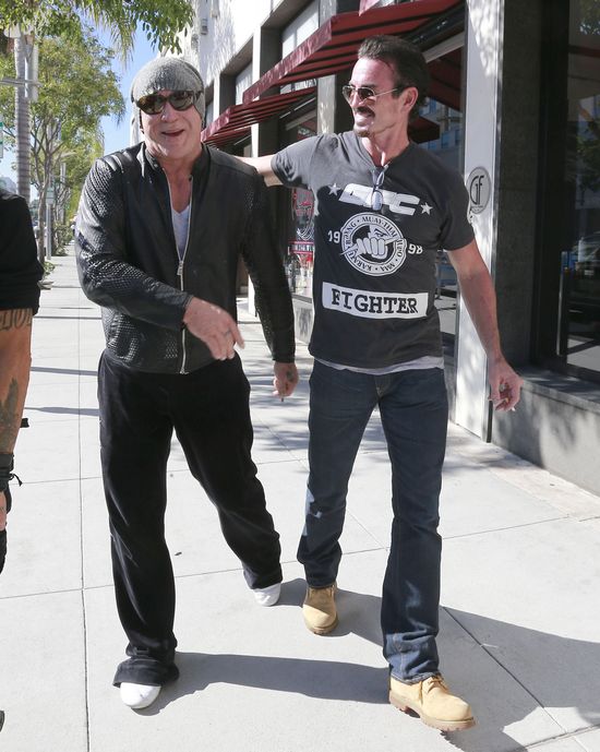 Czy Mickey Rourke jeszcze rozpoznaje siebie? (FOTO)