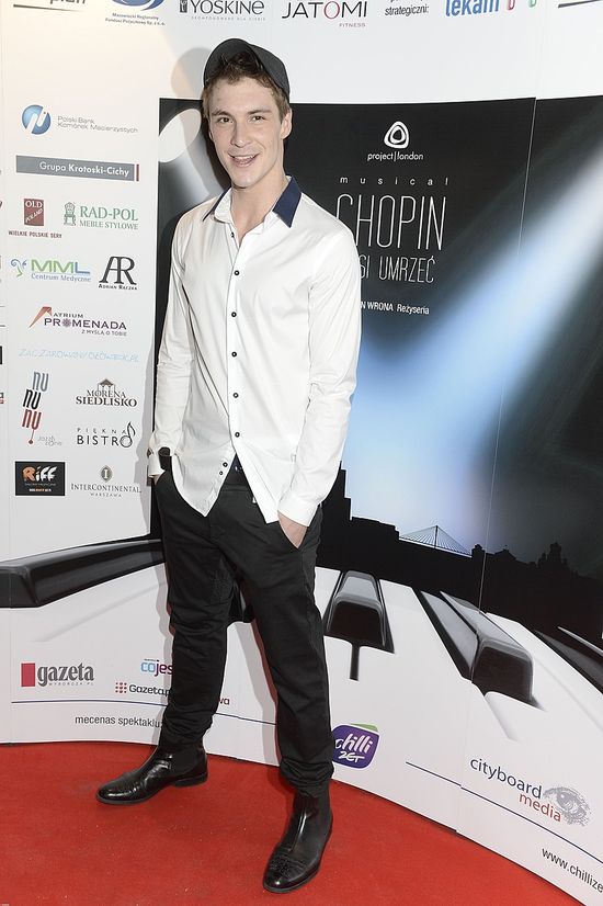 Jakie dziewczyny lubi Mikołaj Roznerski?