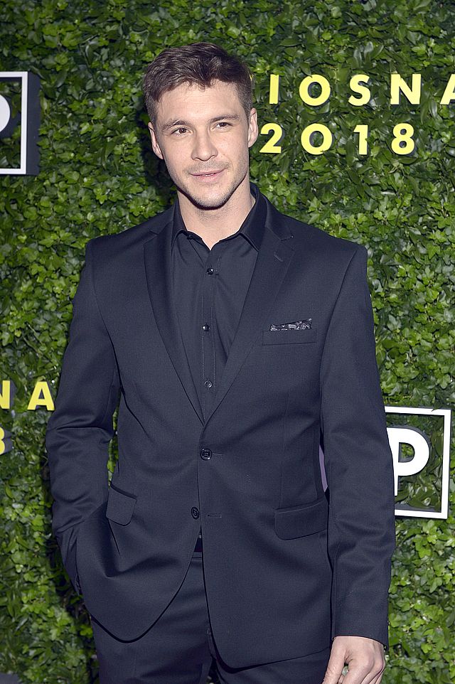 Mikołaj Roznerski ma NOWĄ dziewczynę. To gwiazda M jak miłość!