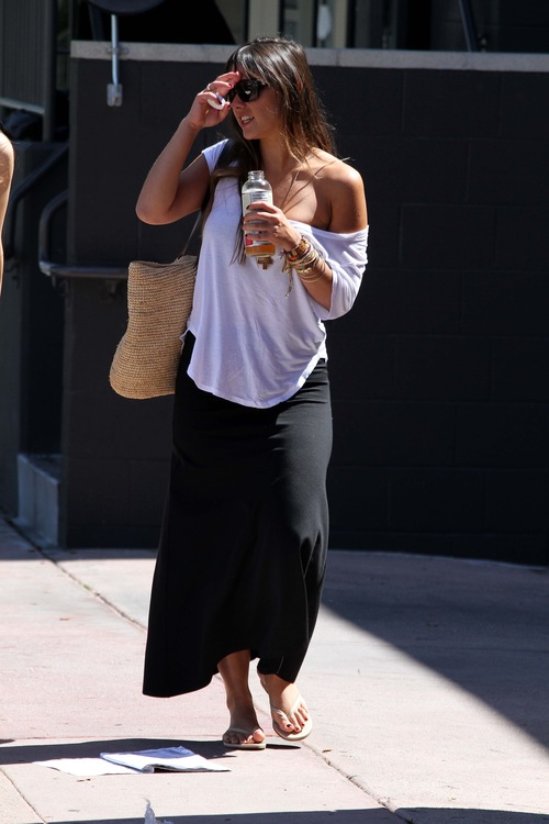 Russell Brand z nową dziewczyną, Isabellą Brewster (FOTO)