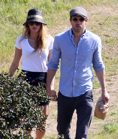 Scarlett Johansson źle znosi ślub byłego męża