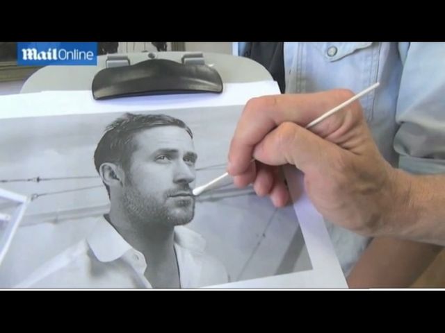 Chciał się upodobnić do Ryana Goslinga (FOTO) Chciał się upodobnić do Ryana Goslinga (FOTO)