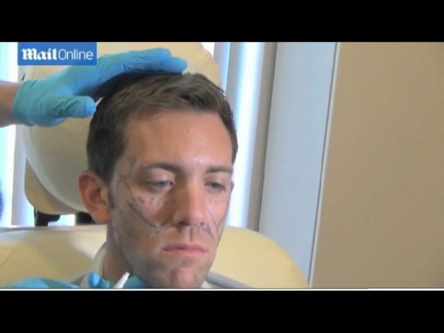 Chciał się upodobnić do Ryana Goslinga (FOTO) Chciał się upodobnić do Ryana Goslinga (FOTO)