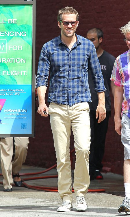 Ryan Reynolds sam w Nowym Jorku (FOTO) Ryan Reynolds sam w Nowym Jorku (FOTO)