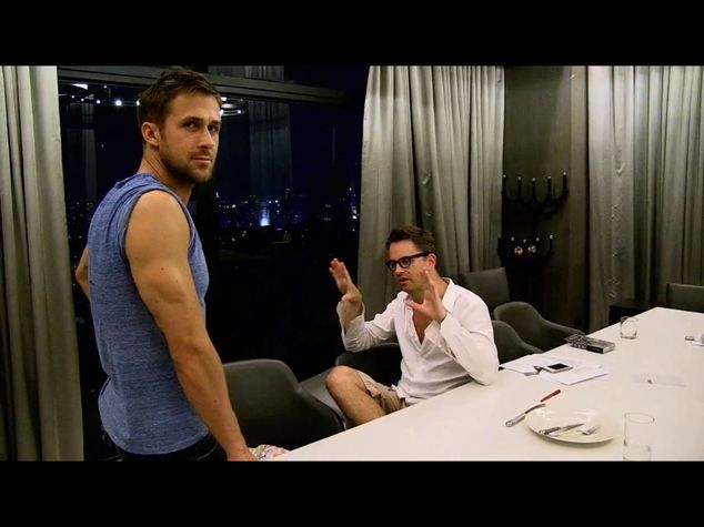 Ryan Gosling bez koszuli (FOTO)