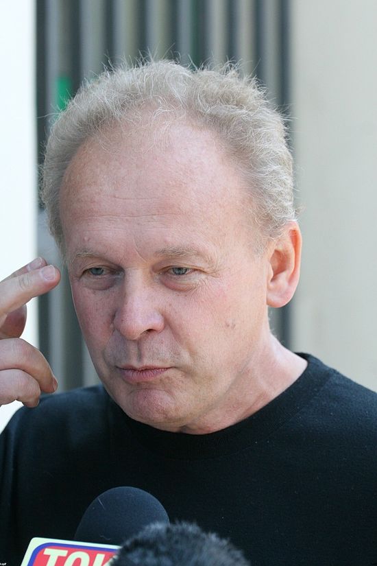 Czesław Mozil pozwany za seks w kościele!