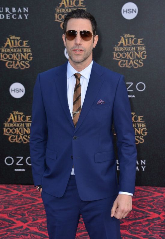 Gwiazdy na premierze Alicji pp drugiej stronie lustra (FOTO)