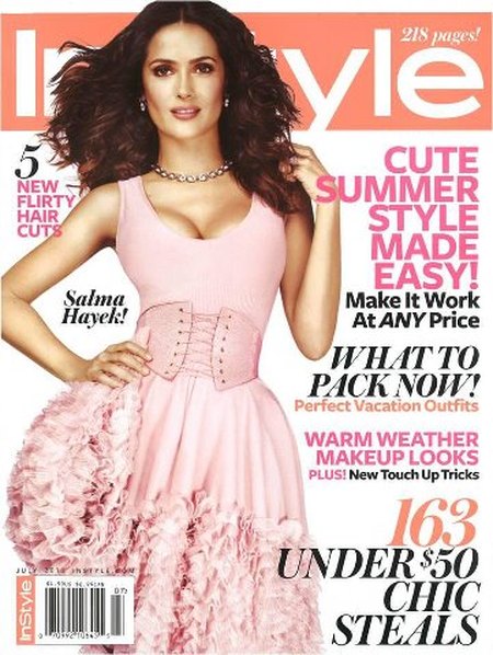 Żaden gorset nie ścisnąłby Salmy Hayek tak mocno... (FOTO)