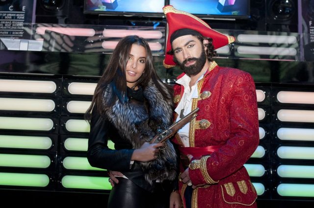 Sara Faraj w piosence Zrób Kapitana [VIDEO]