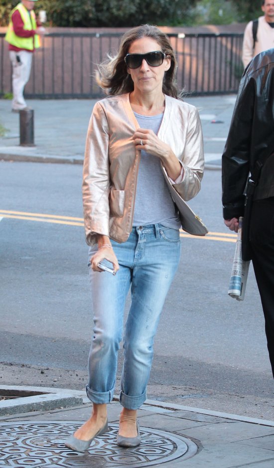 Dżinsy i baleriny - poza czerwonym dywanem stawia na wygodę