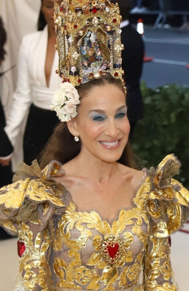 ZJAWISKOWE kreacje na Met Gali 2018: Kardashianki, Rihanna jak papież...