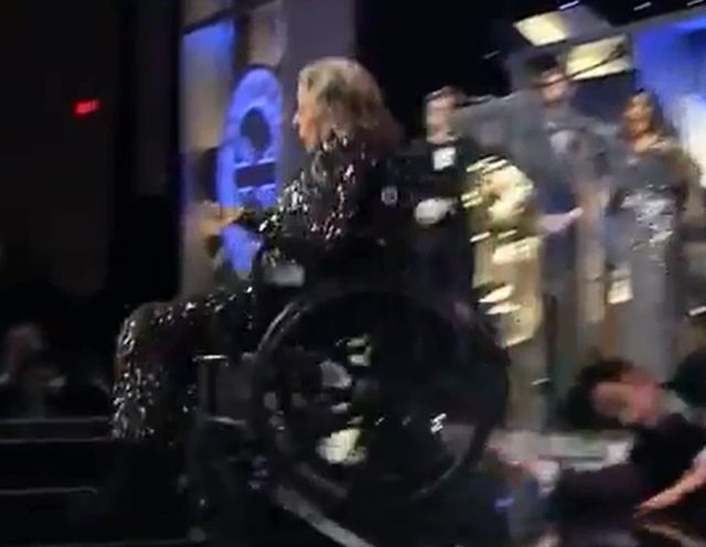 Sacha Baron Cohen zabił saruszkę! (VIDEO) Sacha Baron Cohen zabił saruszkę! (VIDEO)