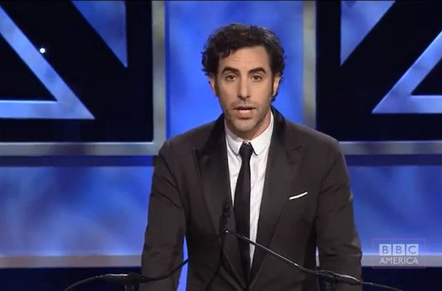 Sacha Baron Cohen zabił saruszkę! (VIDEO) Sacha Baron Cohen zabił saruszkę! (VIDEO)