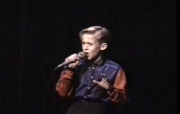 Poznajecie tego słodkiego chłopca? (FOTO)