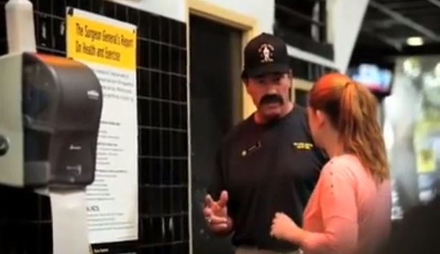 Nie poznali Schwarzeneggera na siłowni [VIDEO]