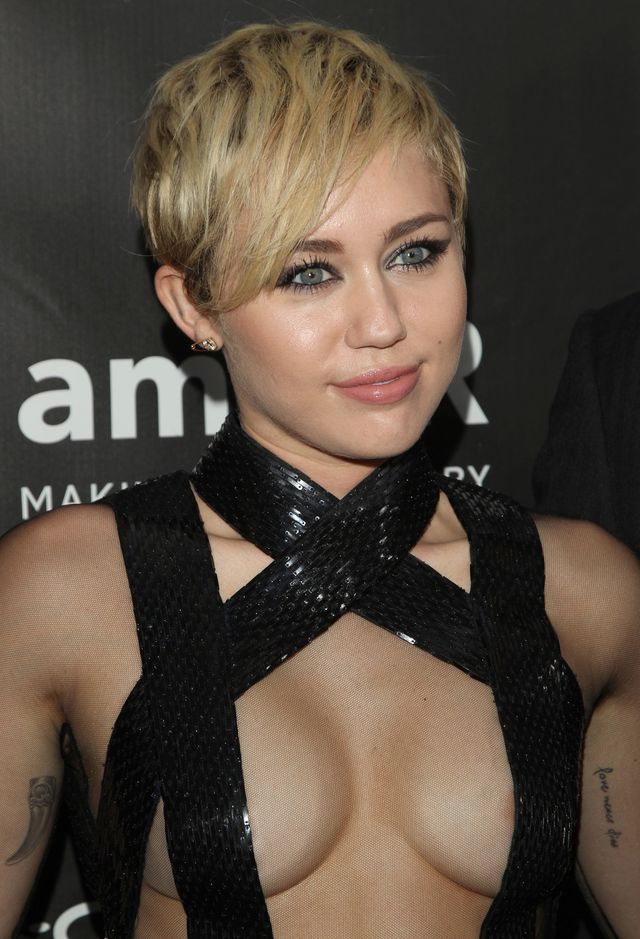 Miley Cyrus i Patrick Schwarzenegger całują się publicznie