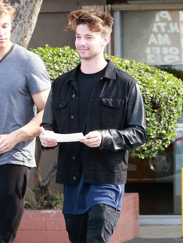 Miley Cyrus i Patrick Schwarzenegger całują się publicznie