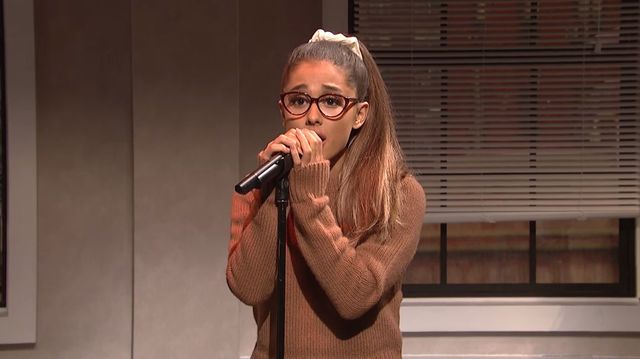 Ariana Grande w mega improwizacji w Saturday Night Live!