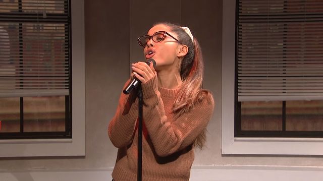 Ariana Grande w mega improwizacji w Saturday Night Live!