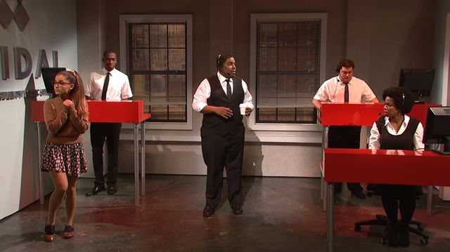 Ariana Grande w mega improwizacji w Saturday Night Live!