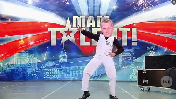 Sebastian Świerczyński parodiuje jurorów Mam talent