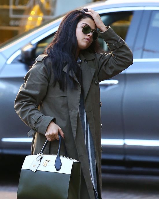 Selena Gomez nienawidzi Ariany Grande? Zobacz nagranie z kiosku Selena Gomez nienawidzi Ariany Grande? Zobacz nagranie z kiosku