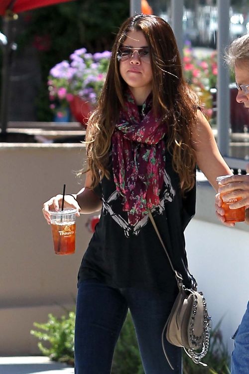 Niebieski biustonosz Seleny Gomez (FOTO)