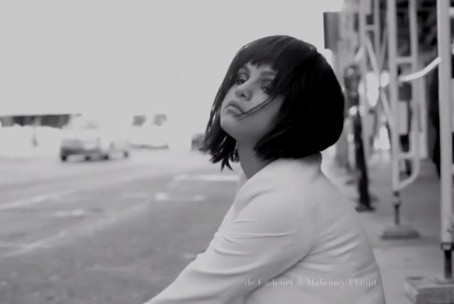 Selena Gomez w krótkich włosach (VIDEO) Selena Gomez w krótkich włosach (VIDEO)