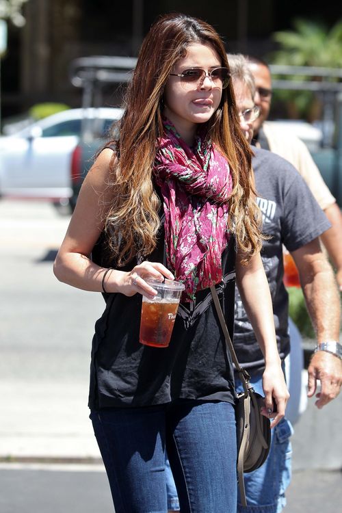 Niebieski biustonosz Seleny Gomez (FOTO)