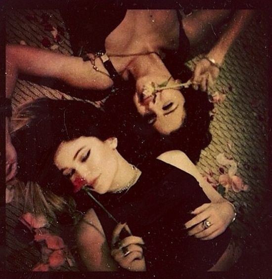 Selena Gomez pojawi się w show Kardashianów? (FOTO)