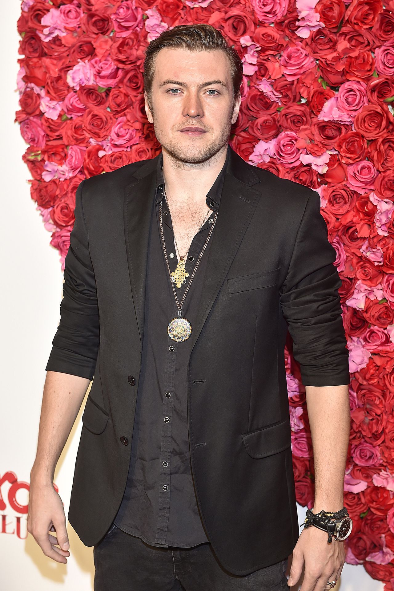 Śliczna Paulina Gałązka oraz drapieżna Chodakowska na premierze Serce nie sługa