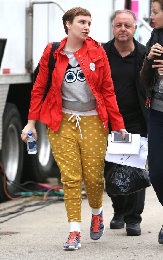 Lena Dunham ścięła włosy na zapałkę (FOTO)