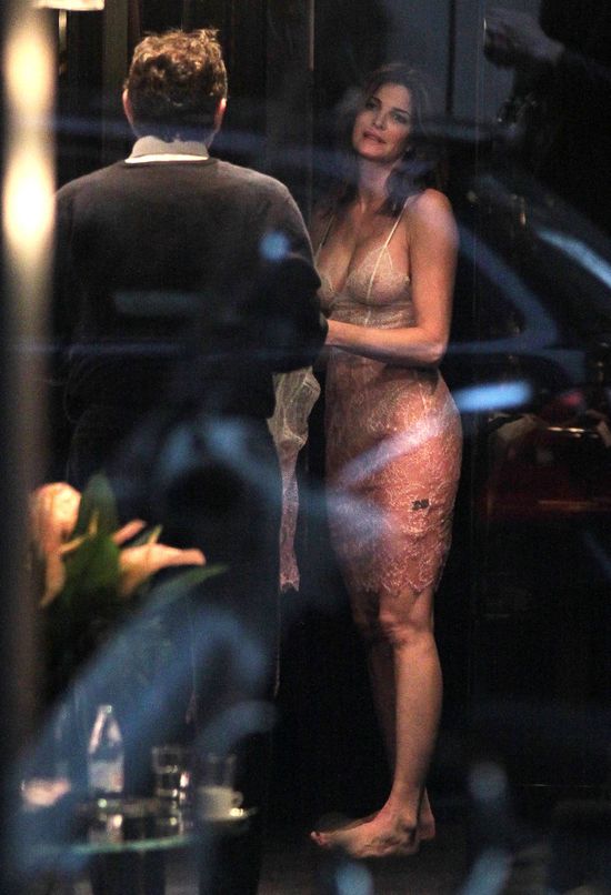 Stephanie Seymour przymierza seksowną bieliznę (FOTO) Stephanie Seymour przymierza seksowną bieliznę (FOTO)