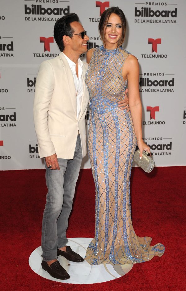 Były mąż Jennifer Lopez wpatrzony w piękną żonę jak w obrazek 