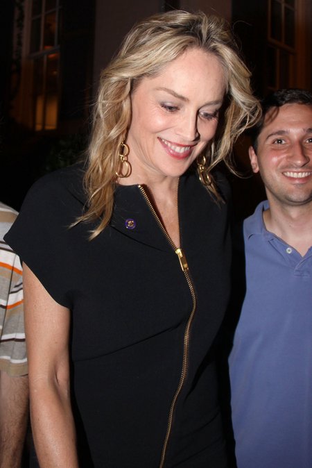 Sharon Stone może przyćmić niejedną młodszą (FOTO)