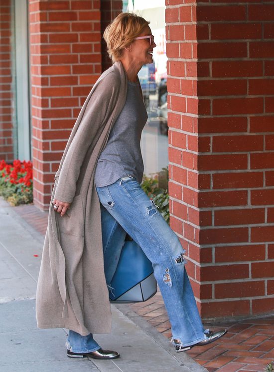 Sharon Stone - po pięćdziesiątce chodzi BEZ BIUSTONOSZA Sharon Stone - po pięćdziesiątce chodzi BEZ BIUSTONOSZA