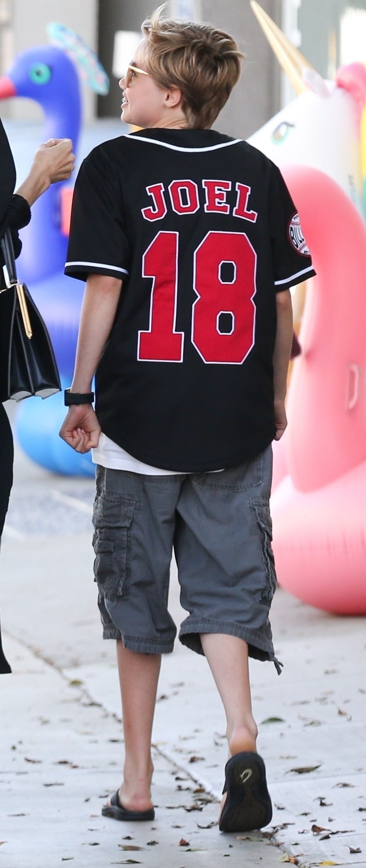 Angelina Jolie udowadnia, że ma świetny kontakt z córkami (ZDJĘCIA)