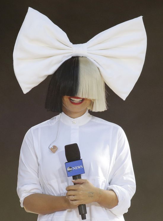 Szaleństwo! Beyonce porwała Się i zmusza ją do pisana piosenek!