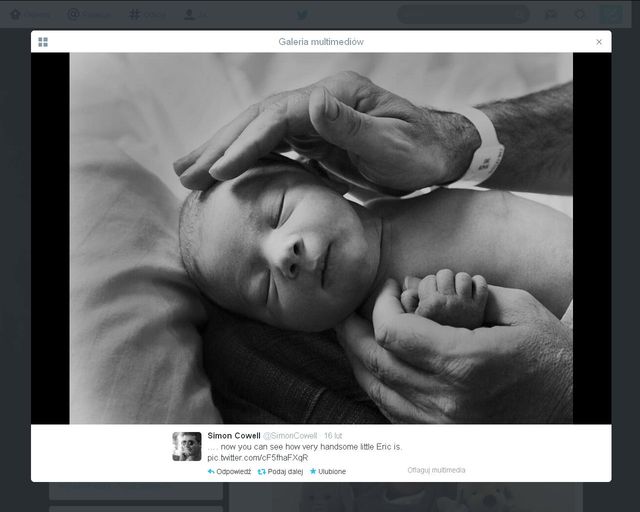 Ma 54 lata, oszalał na punkcie dziecka (FOTO) Ma 54 lata, oszalał na punkcie dziecka (FOTO)