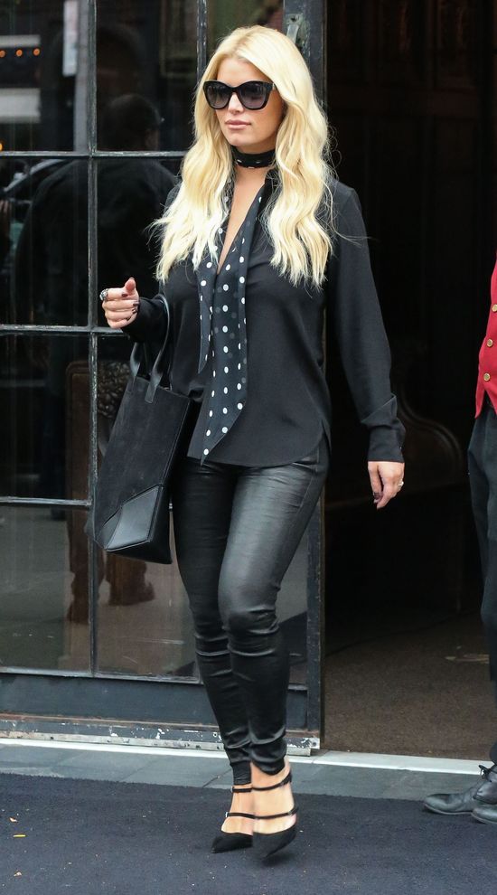Czy Jessica Simpson jest w stanie się normalnie uśmiechnąć?