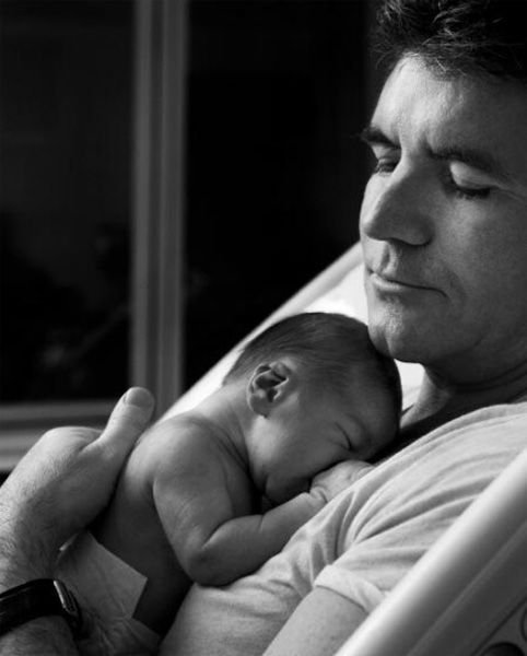 Simon Cowell pokazał trzy zdjęcia małego Erica (FOTO)