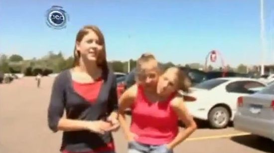 Zrośnięte tułowiem siostry Hensel wystąpią w reality show Zrośnięte tułowiem siostry Hensel wystąpią w reality show