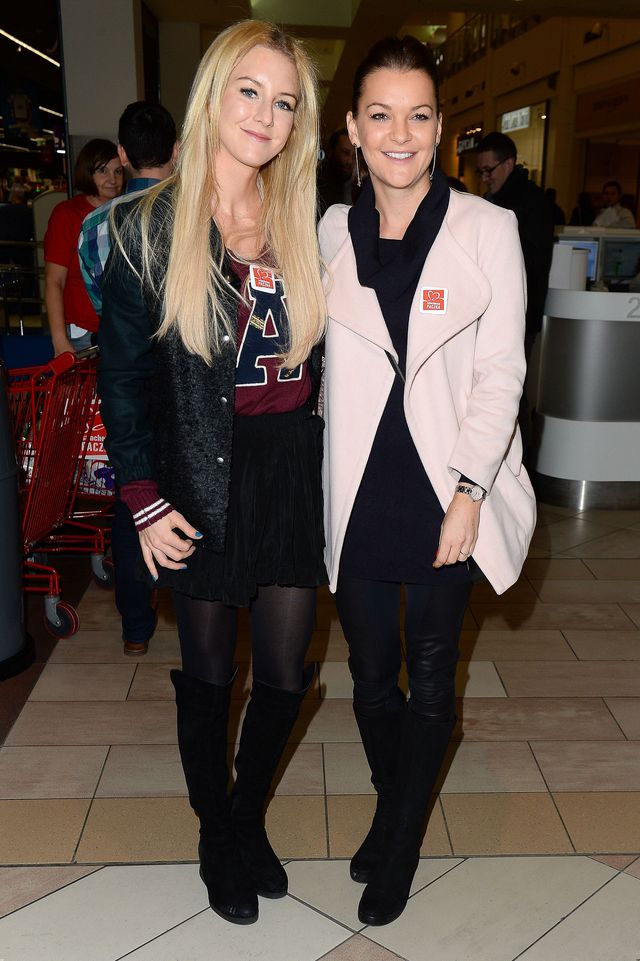 Siostry Radwańskie robią zakupy na oczach gromady fotoreporterów (FOTO) Siostry Radwańskie robią zakupy na oczach gromady fotoreporterów (FOTO)