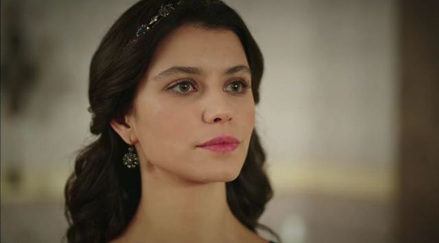 Kim jest Beren Saat ze Wspaniałego stulecia i Grzechu Fatmagül?