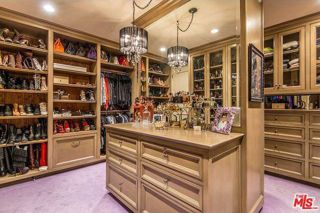 Tak wygląda dom jednego z członków Guns N'Roses (FOTO)