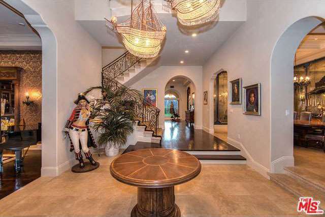 Tak wygląda dom jednego z członków Guns N'Roses (FOTO)