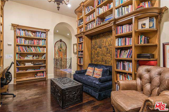 Tak wygląda dom jednego z członków Guns N'Roses (FOTO)